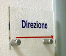 targhe in plexiglass con distanziali